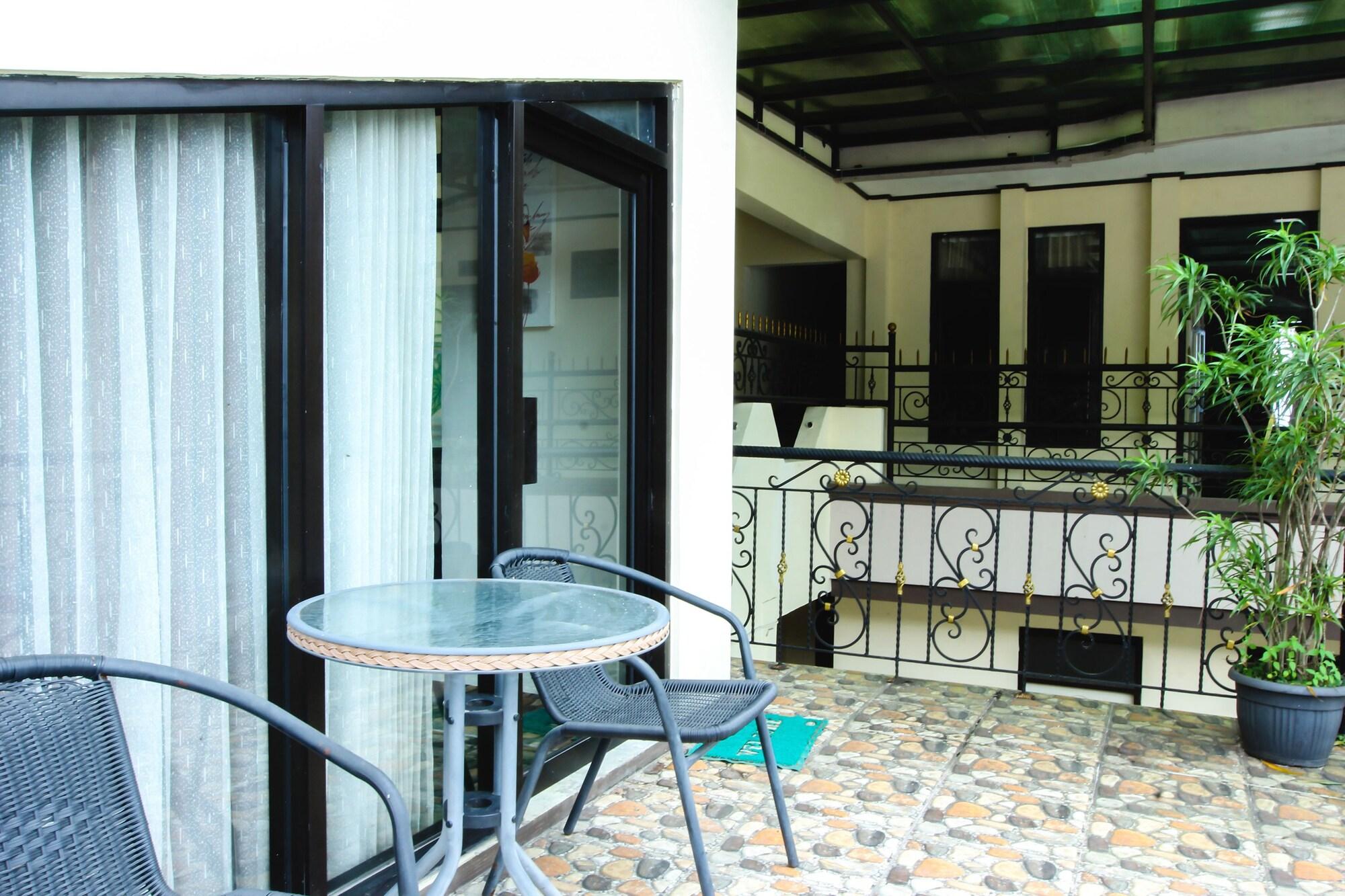 Reddoorz Near Cikole Lembang Hotell Exteriör bild
