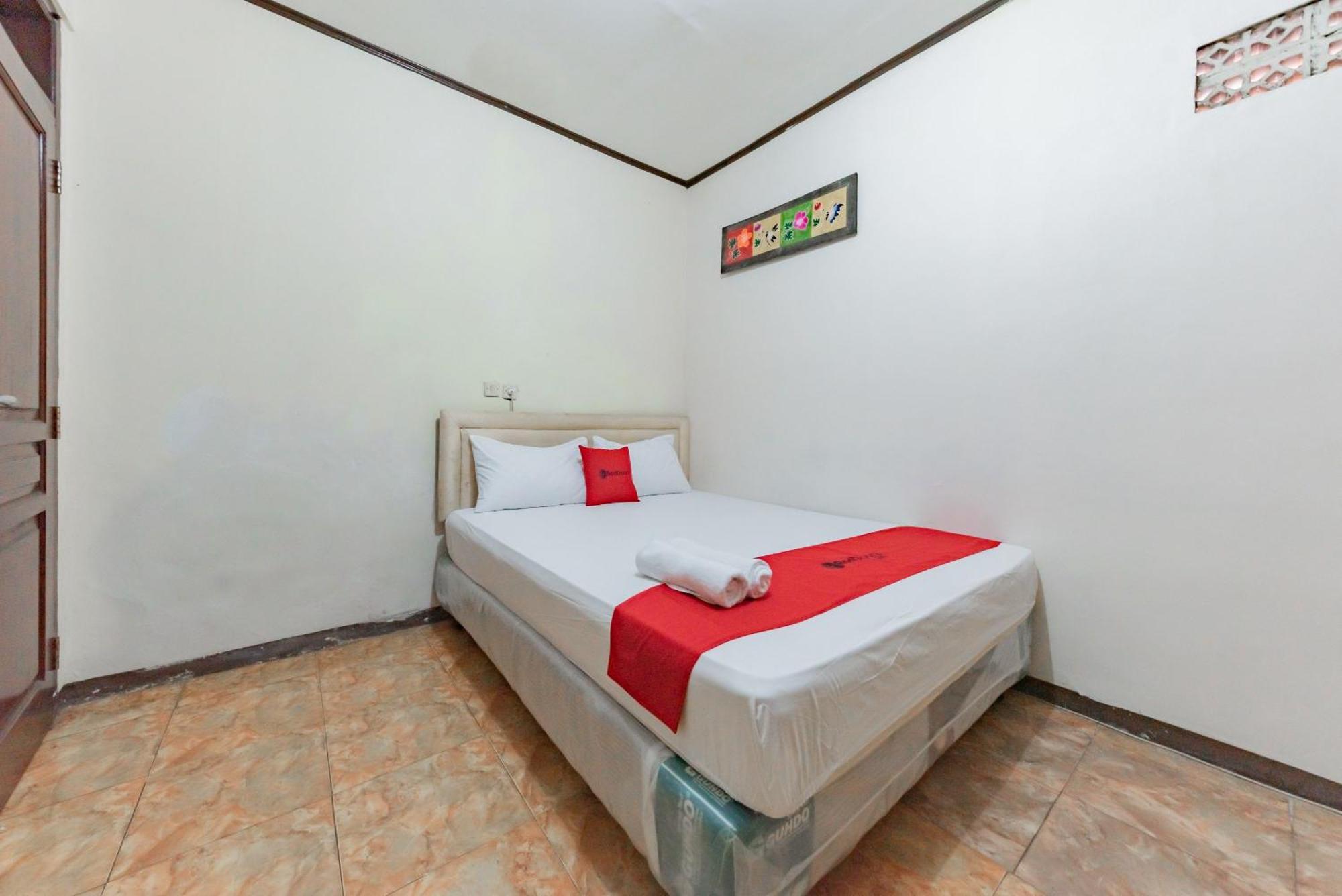Reddoorz Near Cikole Lembang Hotell Exteriör bild