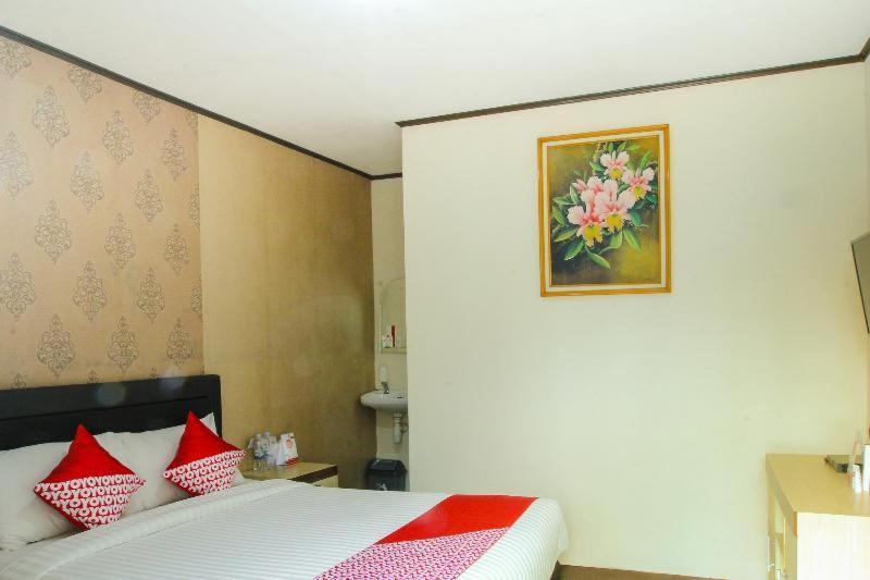 Reddoorz Near Cikole Lembang Hotell Rum bild