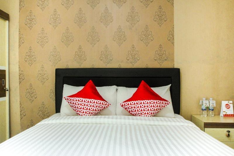 Reddoorz Near Cikole Lembang Hotell Rum bild