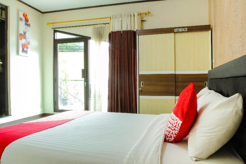 Reddoorz Near Cikole Lembang Hotell Rum bild