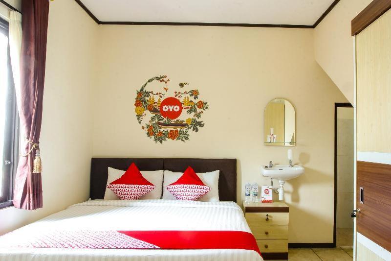Reddoorz Near Cikole Lembang Hotell Rum bild